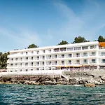 Les Roches Rouges, A Beaumier 5* Saint-Raphaël