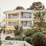 Hotel Les Roches Rouges, A Beaumier Saint-Raphaël