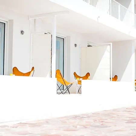 Hotel Les Roches Rouges, A Beaumier Saint-Raphael (Var)