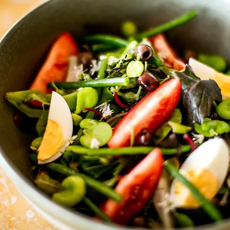 Les Roches Rouges, A Beaumier 호텔