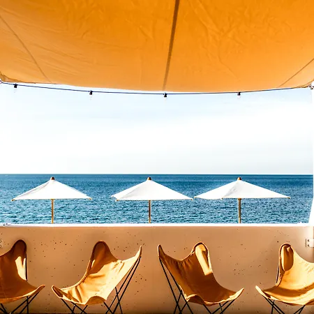 Les Roches Rouges, A Beaumier 5*