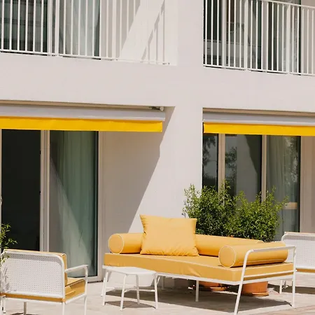 Les Roches Rouges, A Beaumier Saint-Raphaël