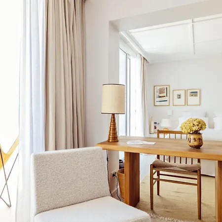 Les Roches Rouges, A Beaumier Saint-Raphaël