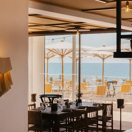 Les Roches Rouges, A Beaumier 5* Saint-Raphaël