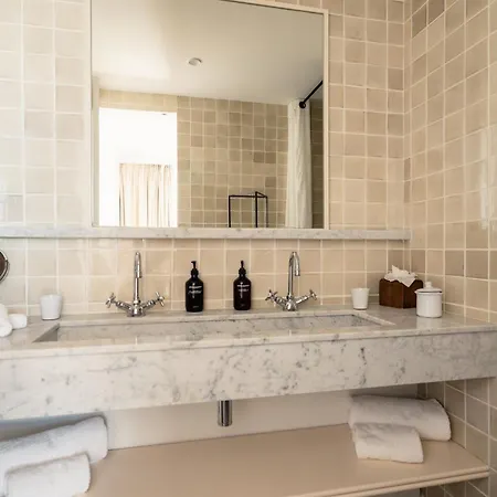 Les Roches Rouges, A Beaumier 5* Saint-Raphaël