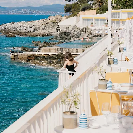 Les Roches Rouges, A Beaumier 5* Saint-Raphael (Var)