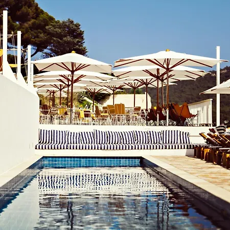 Les Roches Rouges, A Beaumier Otel Saint-Raphaël