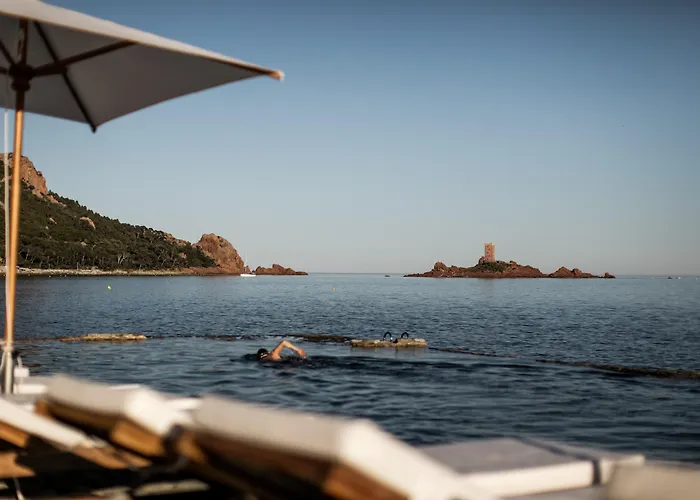 Les Roches Rouges, A Beaumier 5* Saint-Raphaël