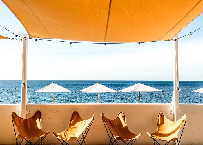 Les Roches Rouges, A Beaumier 5*