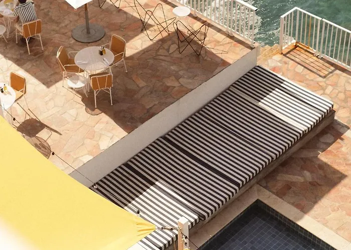 Les Roches Rouges, A Beaumier Hotel 5*