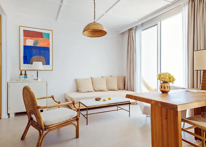 Hotel Les Roches Rouges, A Beaumier Saint-Raphaël