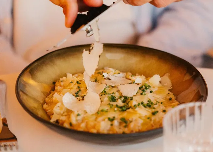 Hotel Les Roches Rouges, A Beaumier 5*